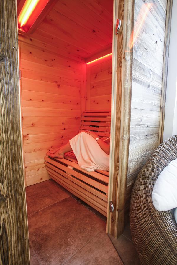 Garni & Wellness Anderle Hotel Vignola  ภายนอก รูปภาพ
